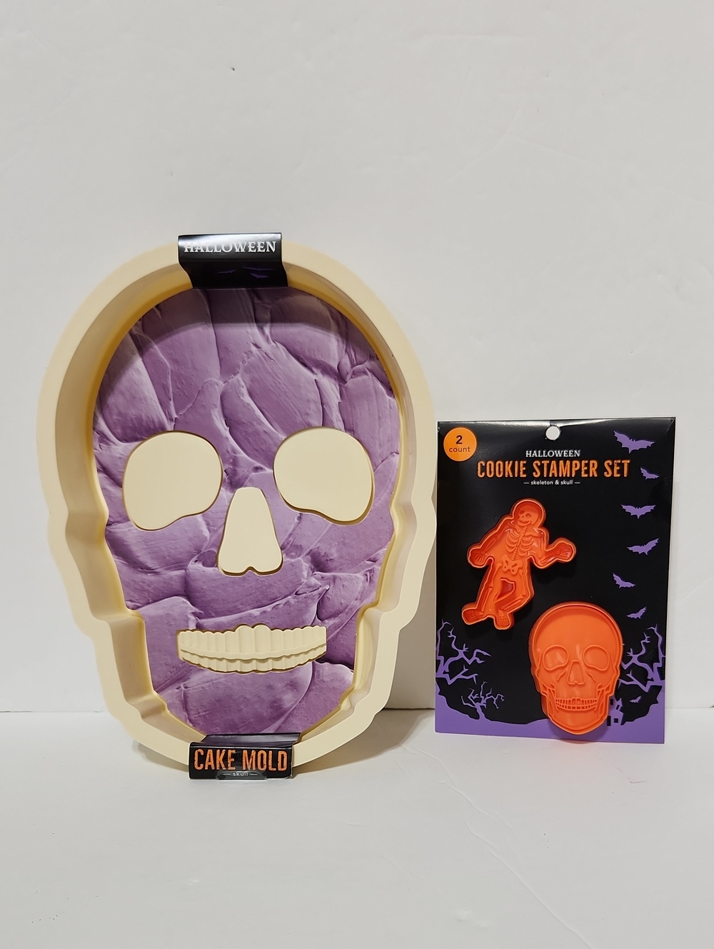 Halloween Cream Colored Cake Mold & Skeleton & Skull Cookie Stamper Set